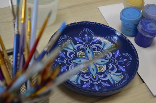 Master classes in Taurian painting and ceramics view